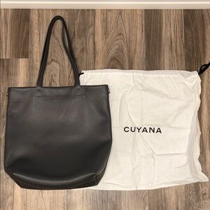 Cuyana Tall Easy Zipper Tote in Charcoal